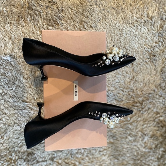 miu miu - black satin pumps, embellished with pearls and crystals - Picture 4 of 9